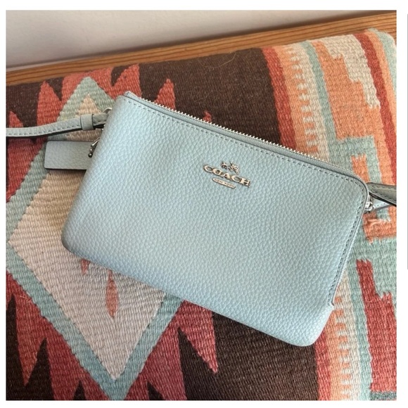 Coach Double Zipper Wristlet - Limited Edition - Like New! - Picture 1 of 7